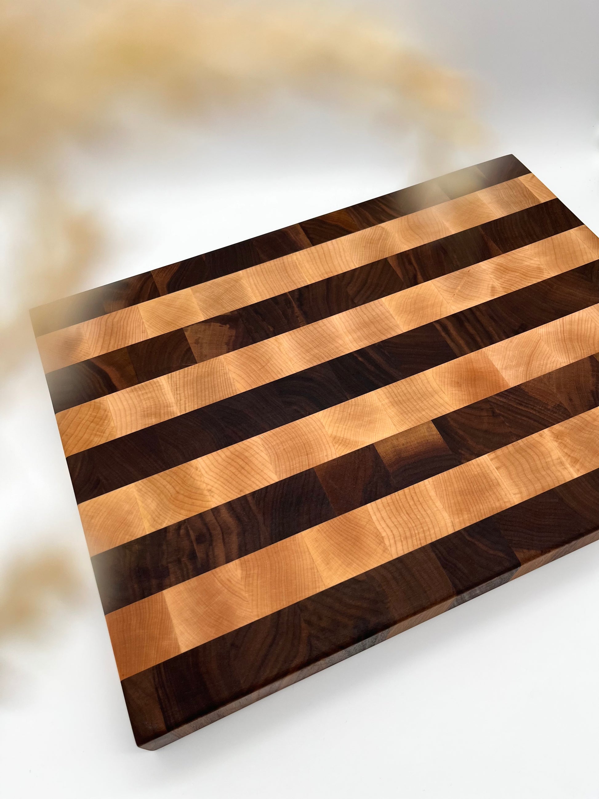 Mevell Planche à découper en grain de noyer pour cuisine, bloc de boucher réversible en bois